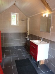 Salle de bain privative au pied de la cabane